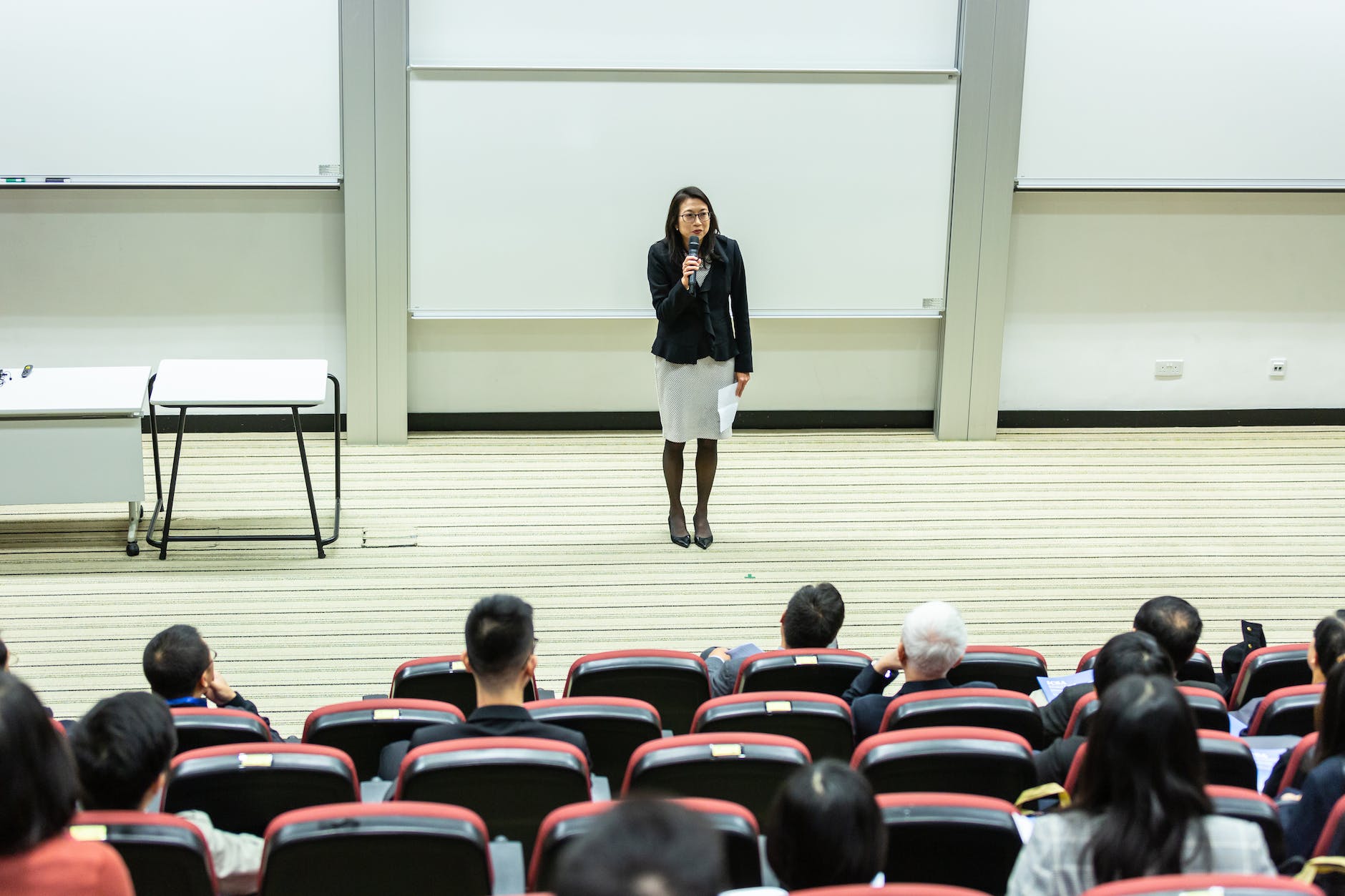 Sinh viên đi học đầy đủ có phải là chăm chỉ?