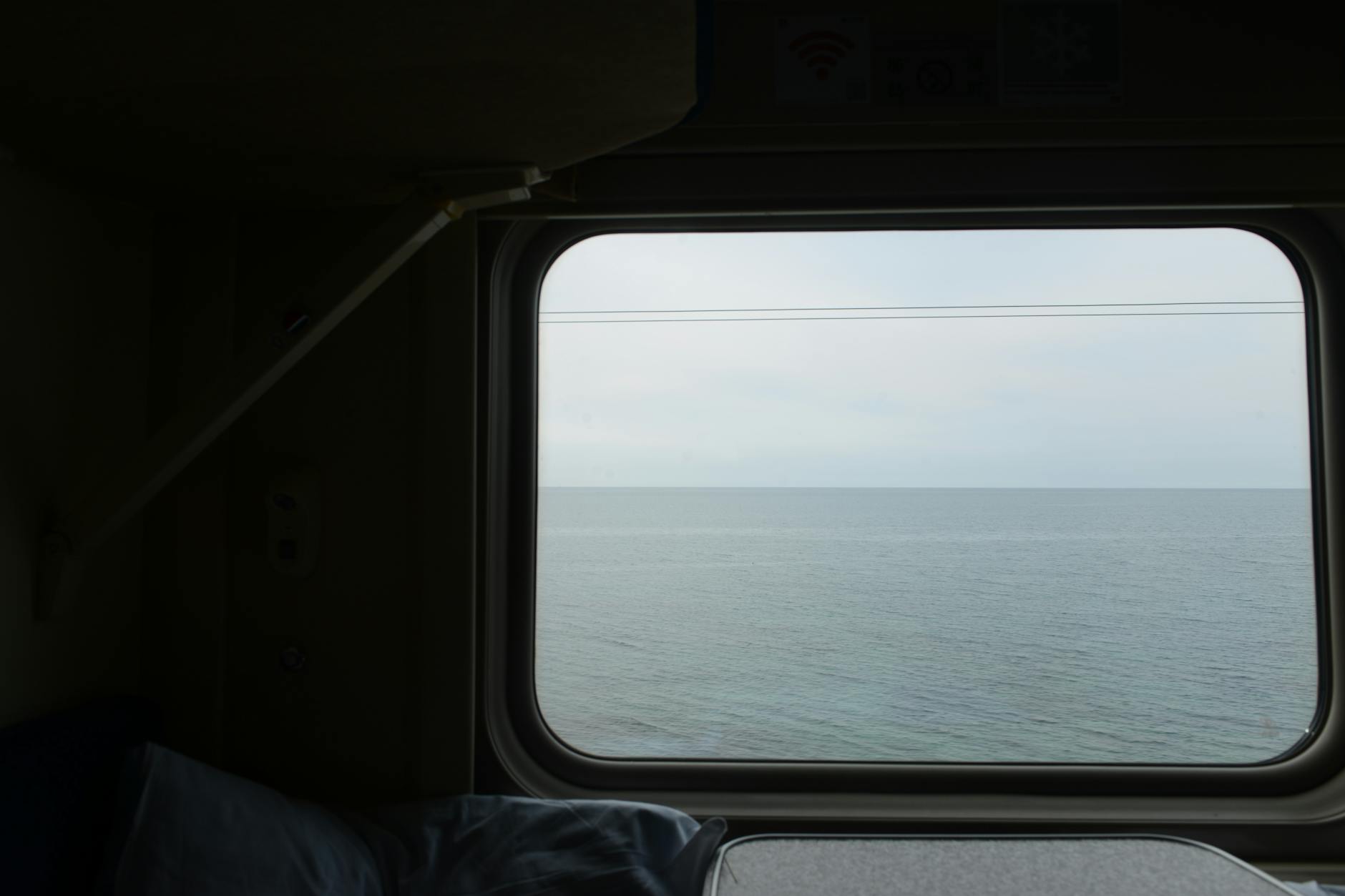 Những chuyến tàu bẻ cong thời gian